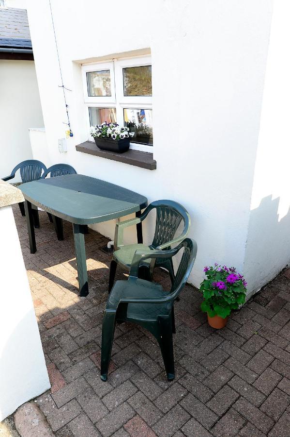 Village Cottage Bushmills Exterior photo