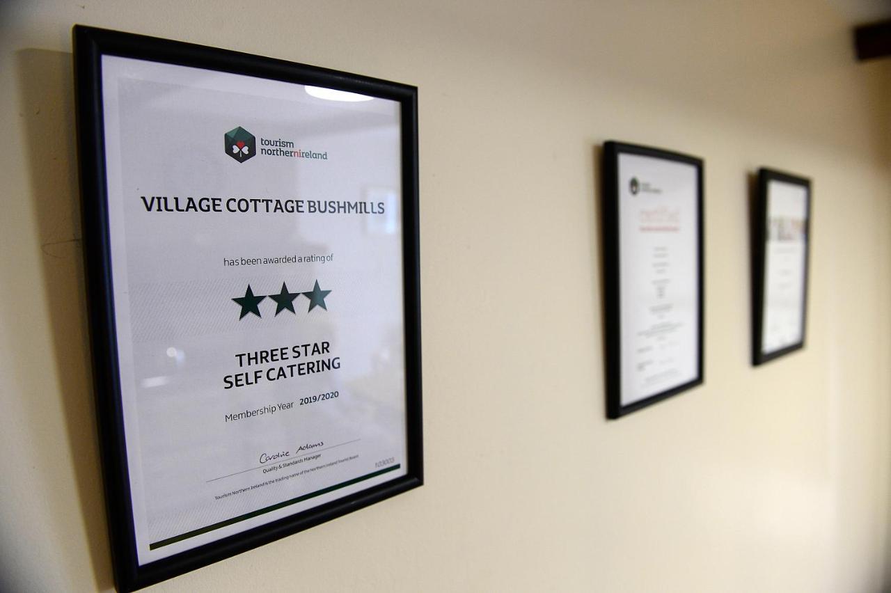 Village Cottage Bushmills Exterior photo